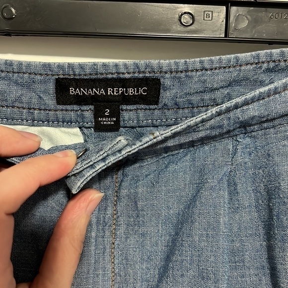 BANANA Republic Chambray Mini Skirt Size 2 - Picture 4 of 7